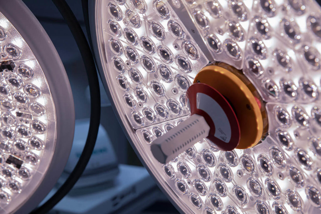 Lámparas quirúrgicas LED para la iluminación en quirófano
